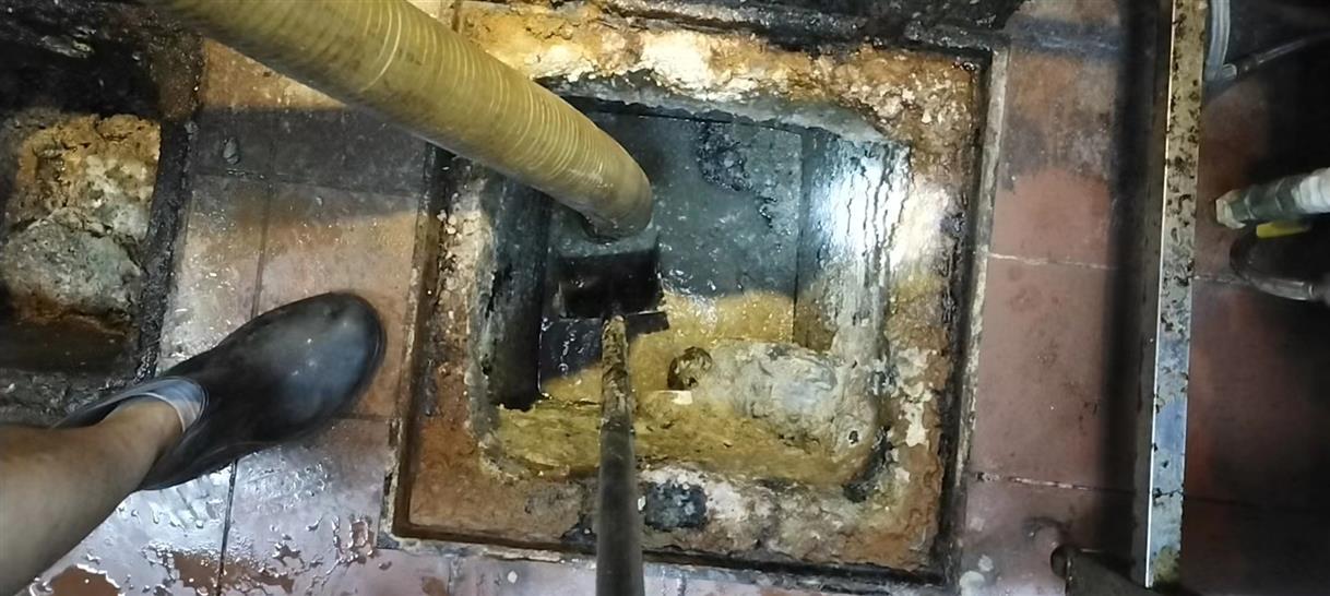 塔什库尔干化油池清理-污水池清掏